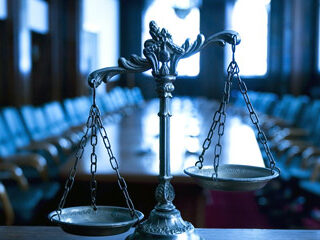 Как выбрать эксперта для судебной экспертизы